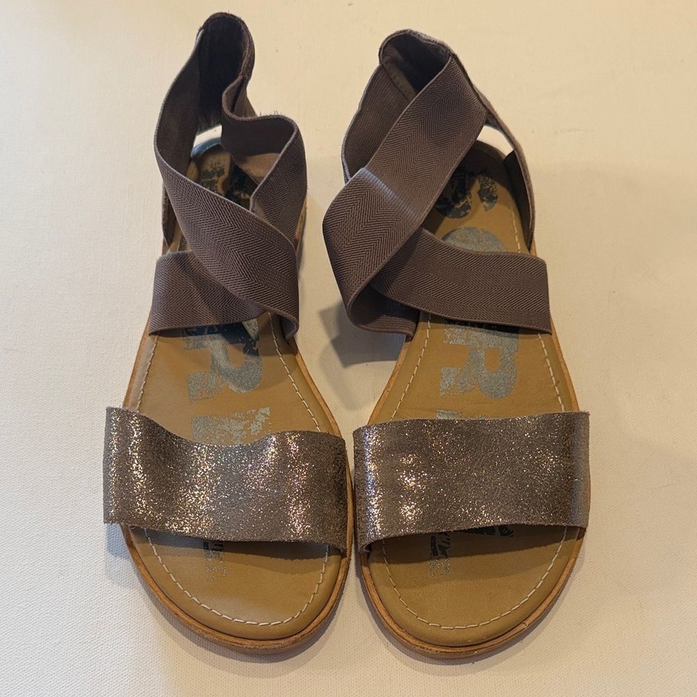 Sorel Gray and Silver Strappy Sandals